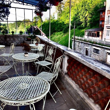 Bed and Breakfast Le Petit Manoir Évaux-les-Bains Exterior foto